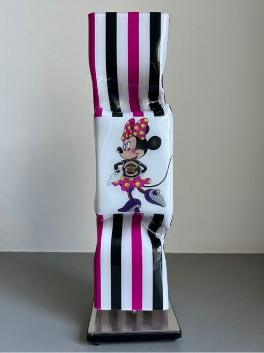 - Hells Disneys - Candy Art  Sculpture
